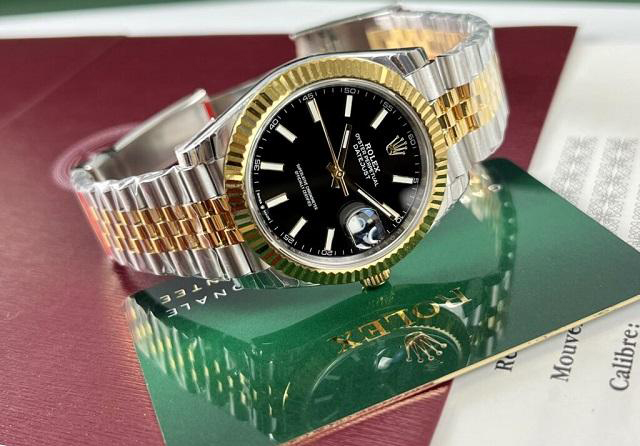 Decoding the Appeal of the Rolex Replica Watch at DWatch Factory (2)