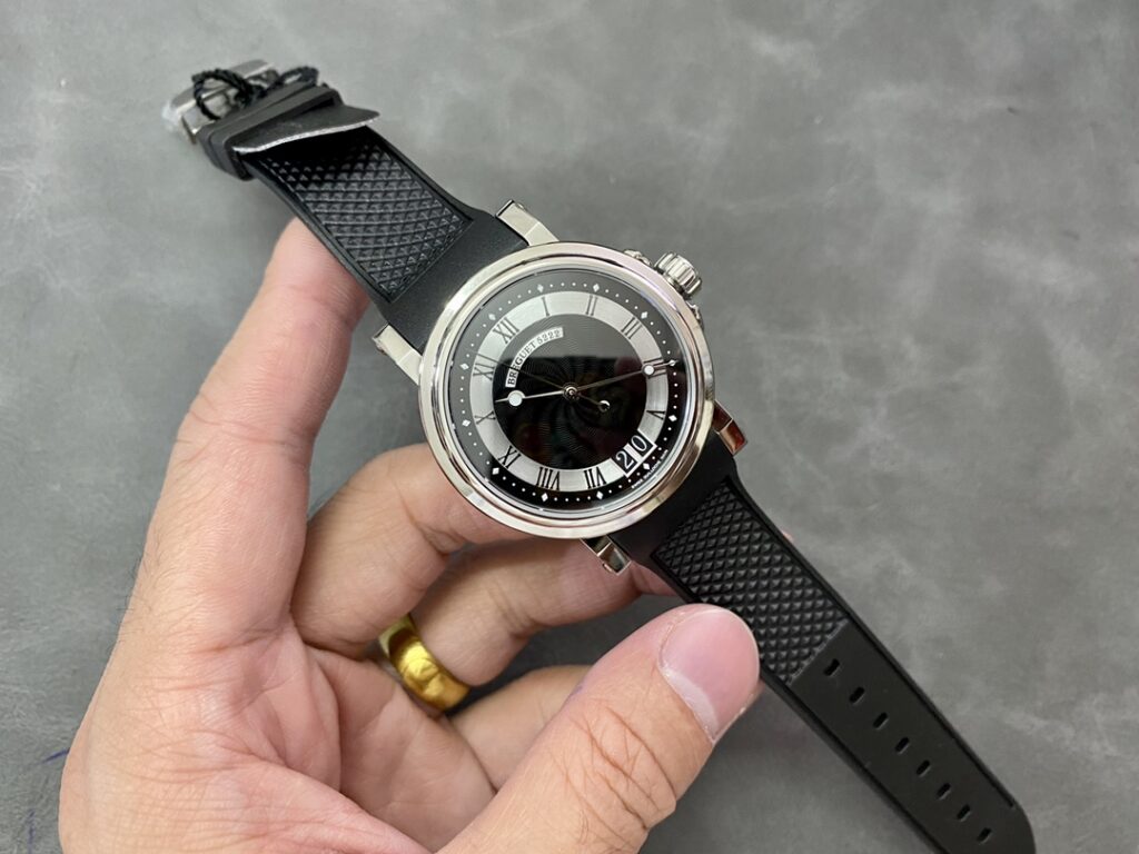Đồng Hồ Breguet Marine Big Date Màu Đen Replica Cao Cấp Nhà Máy HG (9)