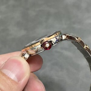 Đồng Hồ Bvlgari Lvcea Siêu Cấp Nữ Dây Kim Loại Mặt Số Đỏ (2)