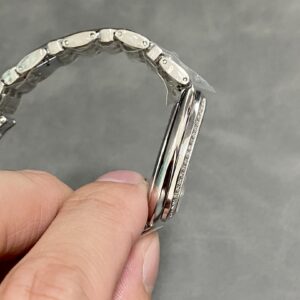 Đồng Hồ Bvlgari Serpenti Seduttori Đính Kim Cương Tự Nhiên Màu Trắng