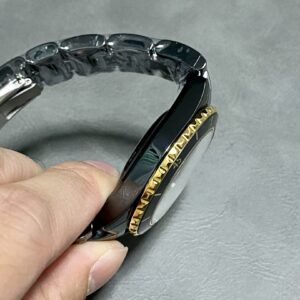 Đồng Hồ Chanel J12 Replica Vỏ Gốm Đen Mạ Vàng 18K Nhà Máy BV (8)