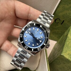 Đồng Hồ Gucci Dive Automatic Mặt Xanh Dương Replica Nam (4)