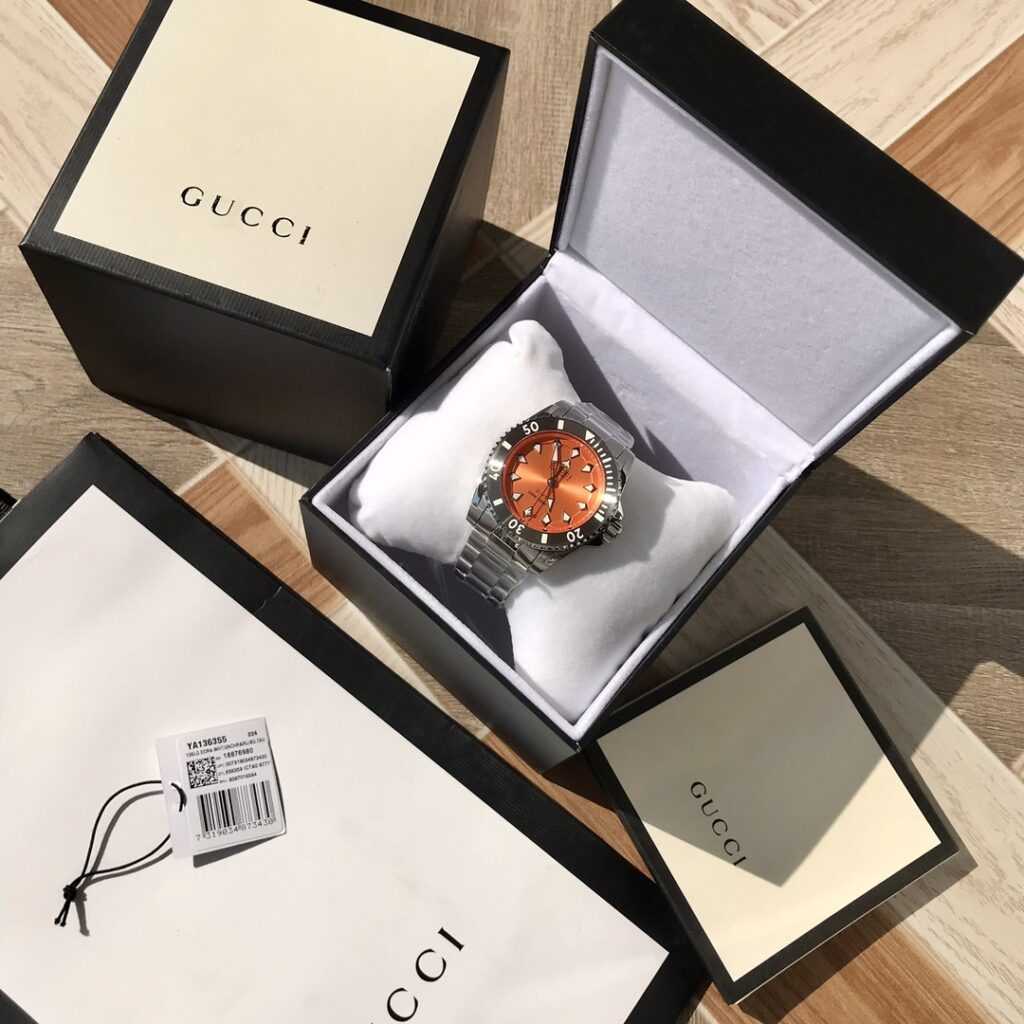 Đồng Hồ Gucci Dive Nam Siêu Cấp Mặt Màu Cam Dây Kim Loại 40mm (6)