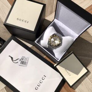 Đồng Hồ Gucci Dive Siêu Cấp Nam Dây Kim Loại Viền Vàng (4)