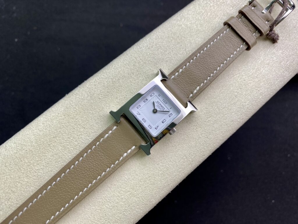 Đồng Hồ Hermes Heure H Nữ Dây Da Màu Xám Like Auth 26mm (1)