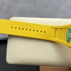 Đồng Hồ Richard Mille RM35-02 Carbon Dây Cao Su Màu Vàng R7 Factory