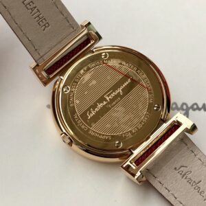 Đồng Hồ Salvatore Ferragamo Minuetto Mặt Khảm Trai Màu Đỏ 37mm (1)