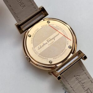 Đồng Hồ Salvatore Ferragamo Minuetto Mặt Xoay Màu Trắng 37mm (9)