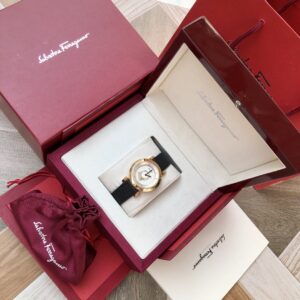 Đồng Hồ Salvatore Ferragamo Minuetto Nữ Mặt Xoay Màu Đen 37mm (1)