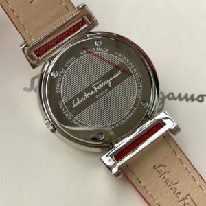 Đồng Hồ Salvatore Ferragamo Minuetto Nữ Mặt Xoay Màu Đen 37mm (1)