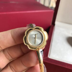 Đồng Hồ Salvatore Ferragamo Nữ Dạng Lắc Hình Bông Hoa