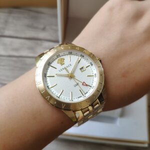 Đồng Hồ Versace GMT Nam Dây Kim Loại Màu Vàng Gold Like Auth 42mm (1)