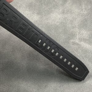 Đồng Hồ Breitling Endurance Pro Màu Đen Chế Tác Sợi Carbon 44mm (1)