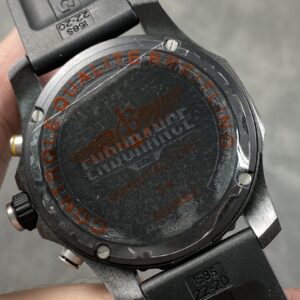 Đồng Hồ Breitling Endurance Pro Màu Đen Chế Tác Sợi Carbon 44mm (1)