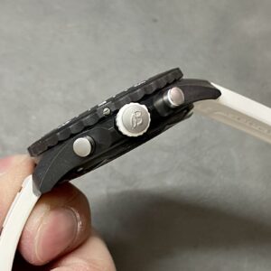 Đồng Hồ Breitling Endurance Pro Màu Trắng Chế Tác Sợi Carbon (9)