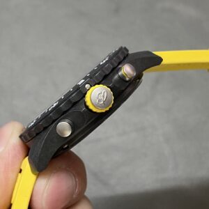 Đồng Hồ Breitling Endurance Pro Màu Vàng Replica 11 44mm (1)