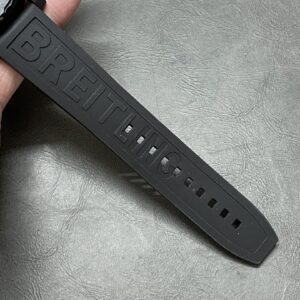 Đồng Hồ Breitling Endurance Pro Replica Cao Cấp Day Cao Su 44mm (1)