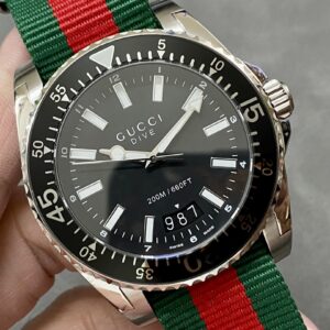 Đồng Hồ Gucci Dive YA136206 Nam Mặt Số Đen Siêu Cấp 45mm (2)