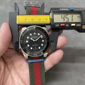 Đồng Hồ Gucci Dive YA136209A Nam Dây Vải Siêu Cấp 45mm (2)