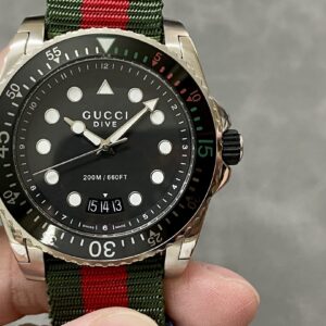 Đồng Hồ Gucci Dive YA136209A Nam Dây Vải Siêu Cấp 45mm (2)