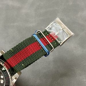 Đồng Hồ Gucci Dive YA136209A Nam Dây Vải Siêu Cấp 45mm (2)