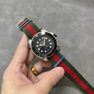 Đồng Hồ Gucci Dive YA136209A Nam Dây Vải Siêu Cấp 45mm (2)
