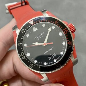 Đồng Hồ Gucci Dive YA136309 Nam Dây Cao Su Màu Đỏ 40mm (3)