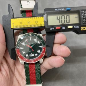 Đồng Hồ Gucci Dive YA136339 Siêu Cấp Mặt Xanh Lá Cây 45mm (8)