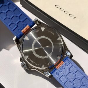 Đồng Hồ Gucci YA136352 Dive Siêu Cấp Nam Dây Cao Su 40mm (4)