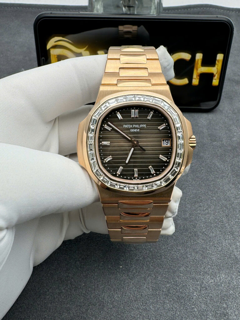 Đồng Hồ Patek Philippe Nautilus 5723 Vàng Khối Kim Cương Tự Nhiên 40mm (10)
