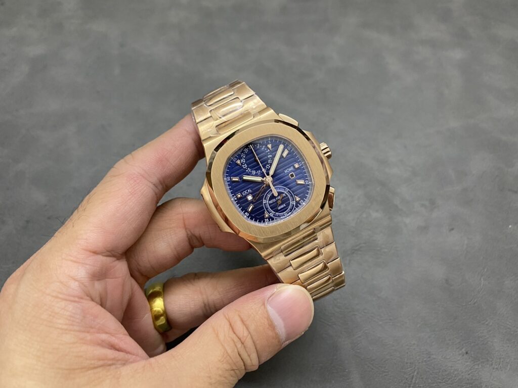 Đồng Hồ Patek Philippe Nautilus 5990-1R Replica