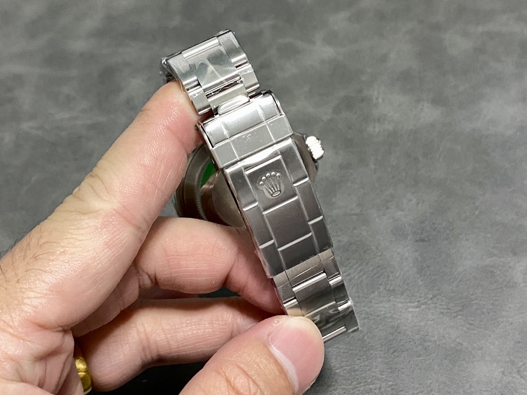 Đồng Hồ Rolex Submariner 16610LV Kermit Replica Cao Cấp Nhà Máy AR (1) Đồng Hồ Rolex Submariner 16610LV Kermit Replica Cao Cấp Nhà Máy AR (1)