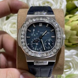 Đồng Hồ Patek Philippe Nautilus 5724G Tinh Chỉnh Mặt Số + Bọc Vàng + Đính Moissanite 40mm (1)