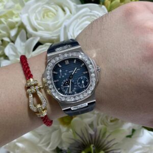 Đồng Hồ Patek Philippe Nautilus 5724G Tinh Chỉnh Mặt Số + Bọc Vàng + Đính Moissanite 40mm (1)