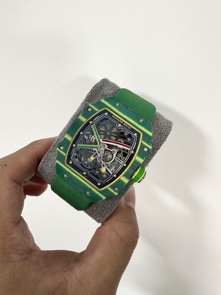Đồng Hồ Richard Mille RM67-02 Chế Tác Carbon Màu Xanh Mỏng 7.8mm Nhẹ 37 Grams (1)
