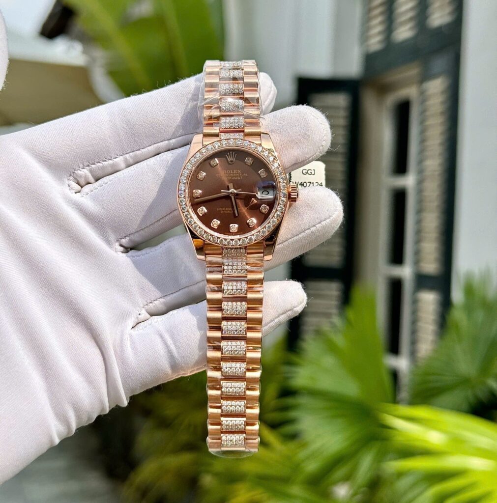 Có Nên Mua Đồng Hồ Rolex Chế Tác Hay Không