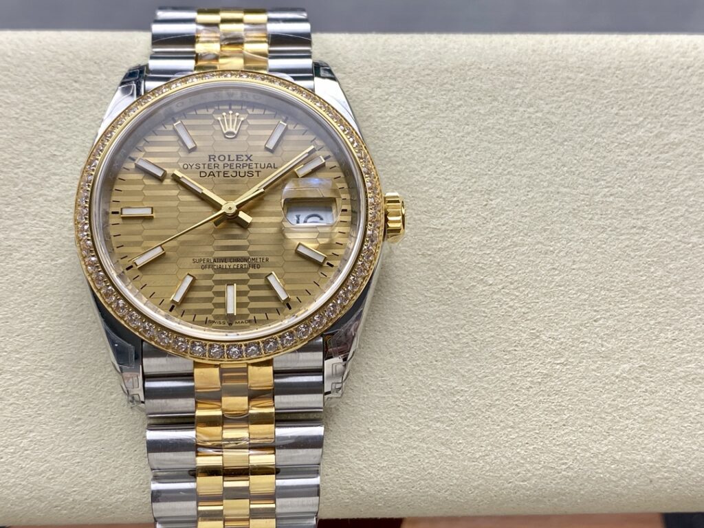 Đồng Hồ Rolex DateJust 126283RBR Mặt Số Vàng Gấp Nếp Đính Đá VS Factory 36mm (9)
