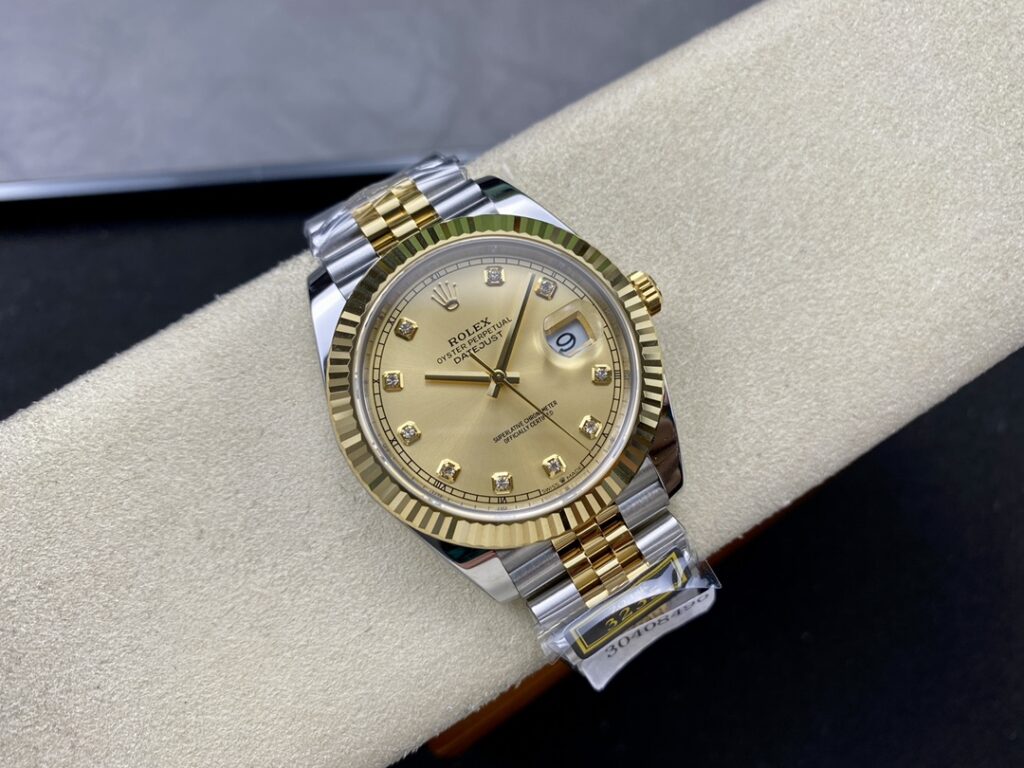 هل ينبغي عليك شراء ساعة مقلدة من رولكس؟ (1)