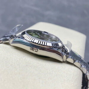 Đồng Hồ Rolex DateJust Replica Mặt Xanh Lá Cọc Dạ Quang Nhà Máy 8F 31mm (1)