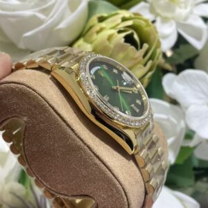 Đồng Hồ Rolex Day-Date 128348RBR Mặt Số Ombré Bọc Vàng Đính Moissanite 36mm (1)