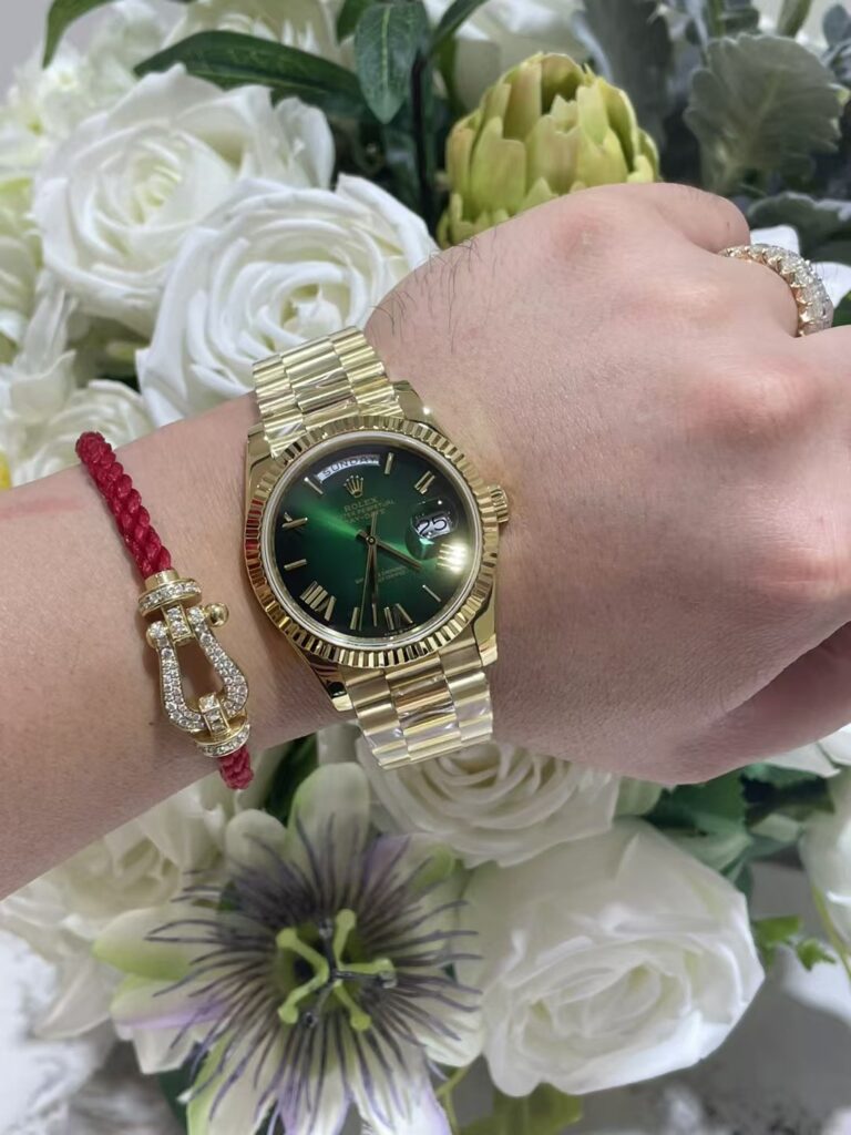 Đồng Hồ Rolex Day-Date 228238 Mặt Số Ombré Xanh Lá Bọc Vàng 18K GMF 40mm (9)