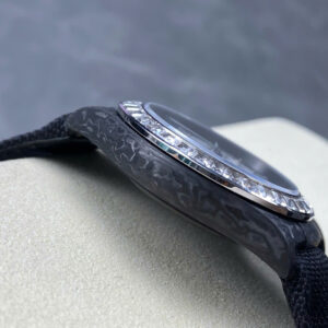 Đồng Hồ Rolex Daytona Carbon Đính Kim Cương Moissanite Baguette 40mm (3)