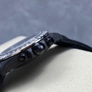 Đồng Hồ Rolex Daytona Carbon Đính Kim Cương Moissanite Baguette 40mm (8)
