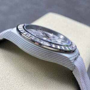 Đồng Hồ Rolex Daytona Chế Tác Carbon Đính Kim Cương Moissanite Baguette 40mm (1)