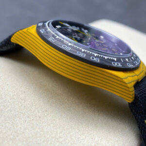 Đồng Hồ Rolex Daytona Zif REMOULD Chế Tác Carbon Màu Vàng 40mm