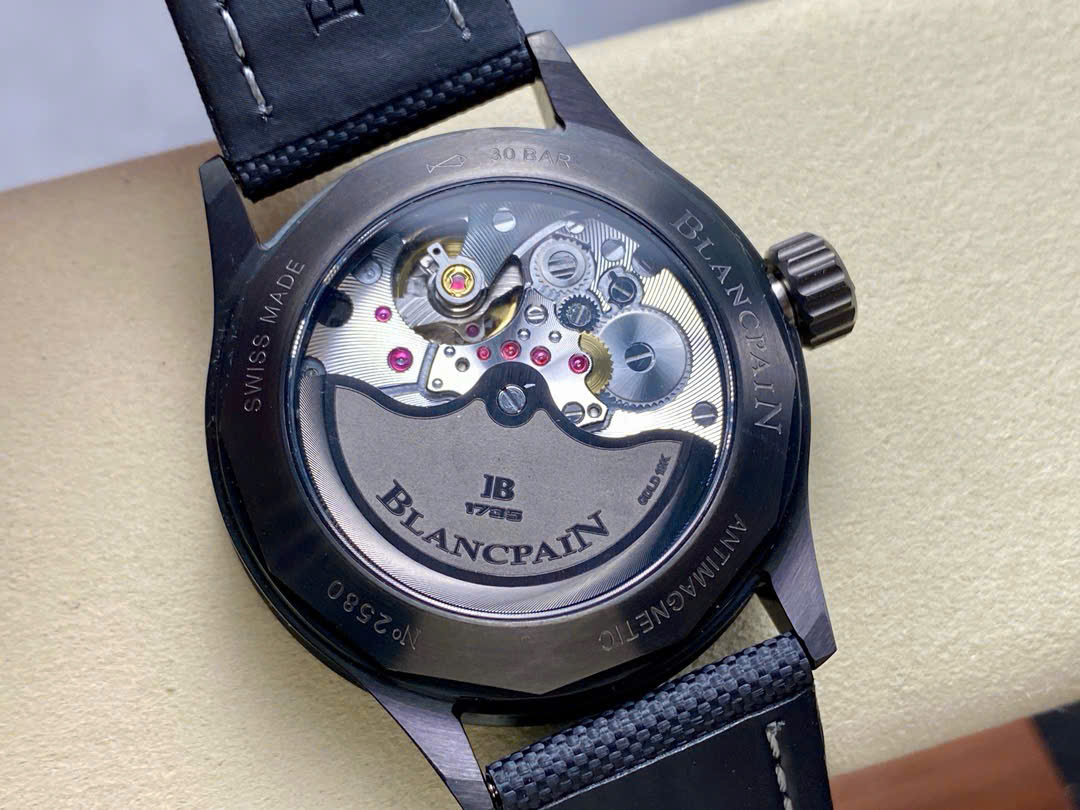 Đồng Hồ Blancpain Bathyscaphe HODINKEE 5100 1130 Vỏ Gốm Xám 38mm (1) Đồng Hồ Blancpain Bathyscaphe HODINKEE 5100 1130 Vỏ Gốm Xám 38mm (9)