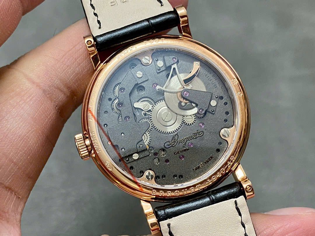 Đồng Hồ Breguet Tradition 7097BR Chế Tác Cao Cấp Nhất Nhà Máy ZF 40mm (4) Đồng Hồ Breguet Tradition 7097BR Chế Tác Cao Cấp Nhất Nhà Máy ZF 40mm (1)