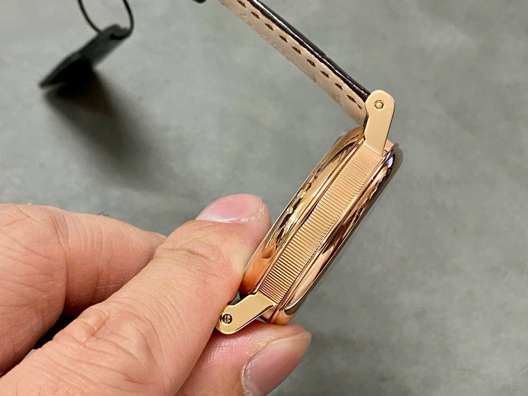 Đồng Hồ Breguet Tradition 7097BR Chế Tác Cao Cấp Nhất Nhà Máy ZF 40mm (7) Đồng Hồ Breguet Tradition 7097BR Chế Tác Cao Cấp Nhất Nhà Máy ZF 40mm (1)