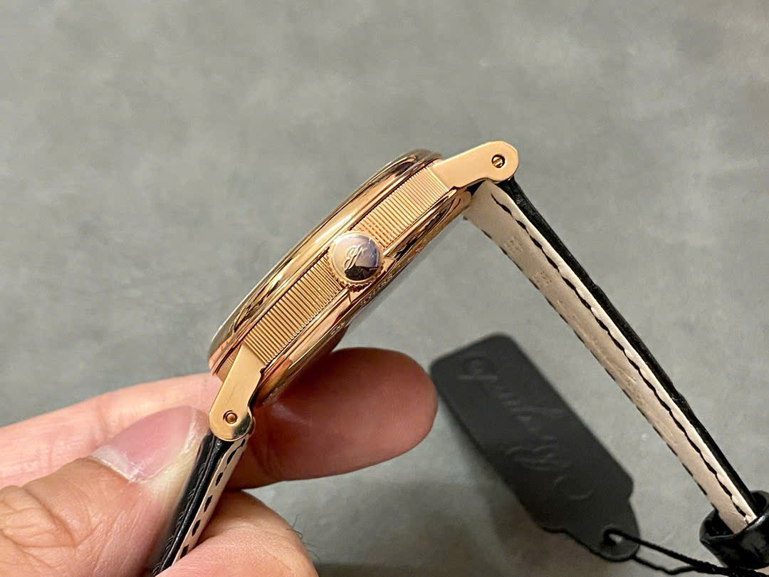 Đồng Hồ Breguet Tradition 7097BR Chế Tác Cao Cấp Nhất Nhà Máy ZF 40mm (8) Đồng Hồ Breguet Tradition 7097BR Chế Tác Cao Cấp Nhất Nhà Máy ZF 40mm (1)