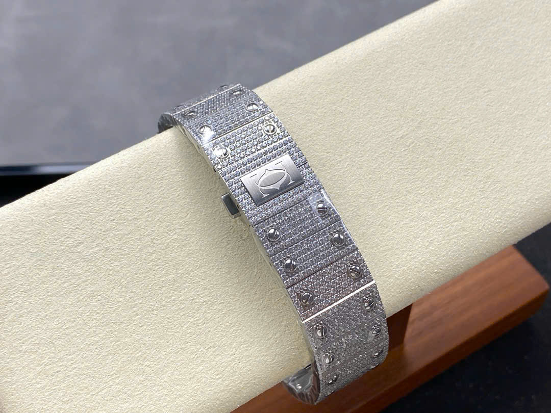 Đồng Hồ Cartier Santos Skeleton Dây Kim Loại Đính Full Đá Replica (7) Đồng Hồ Cartier Santos Skeleton Dây Kim Loại Đính Full Đá Replica (1)